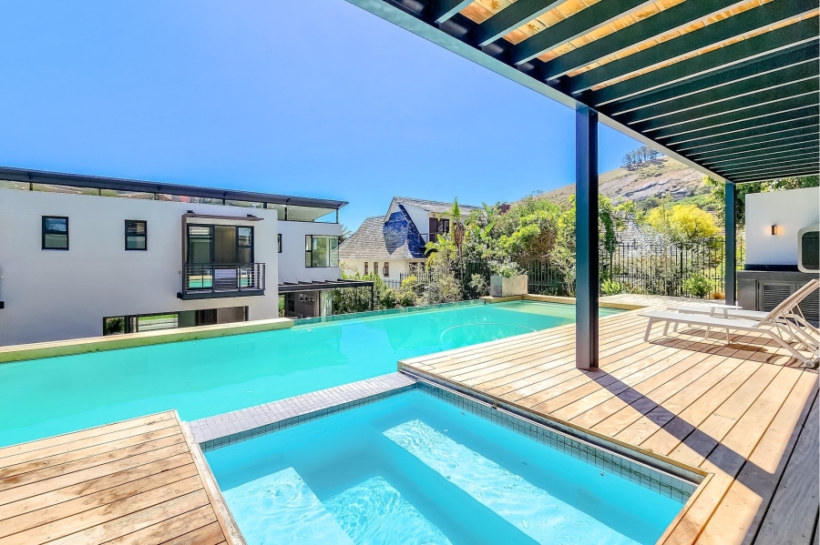 6 Bedroom Property for Sale in Camps Bay Western Cape